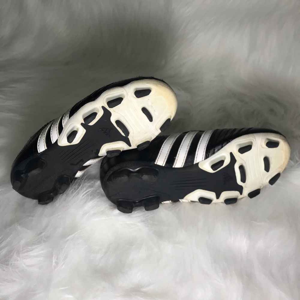 Adidas Girls/Boys/Unisex Soccer Cleats - size 13 - Picture 3 of 4